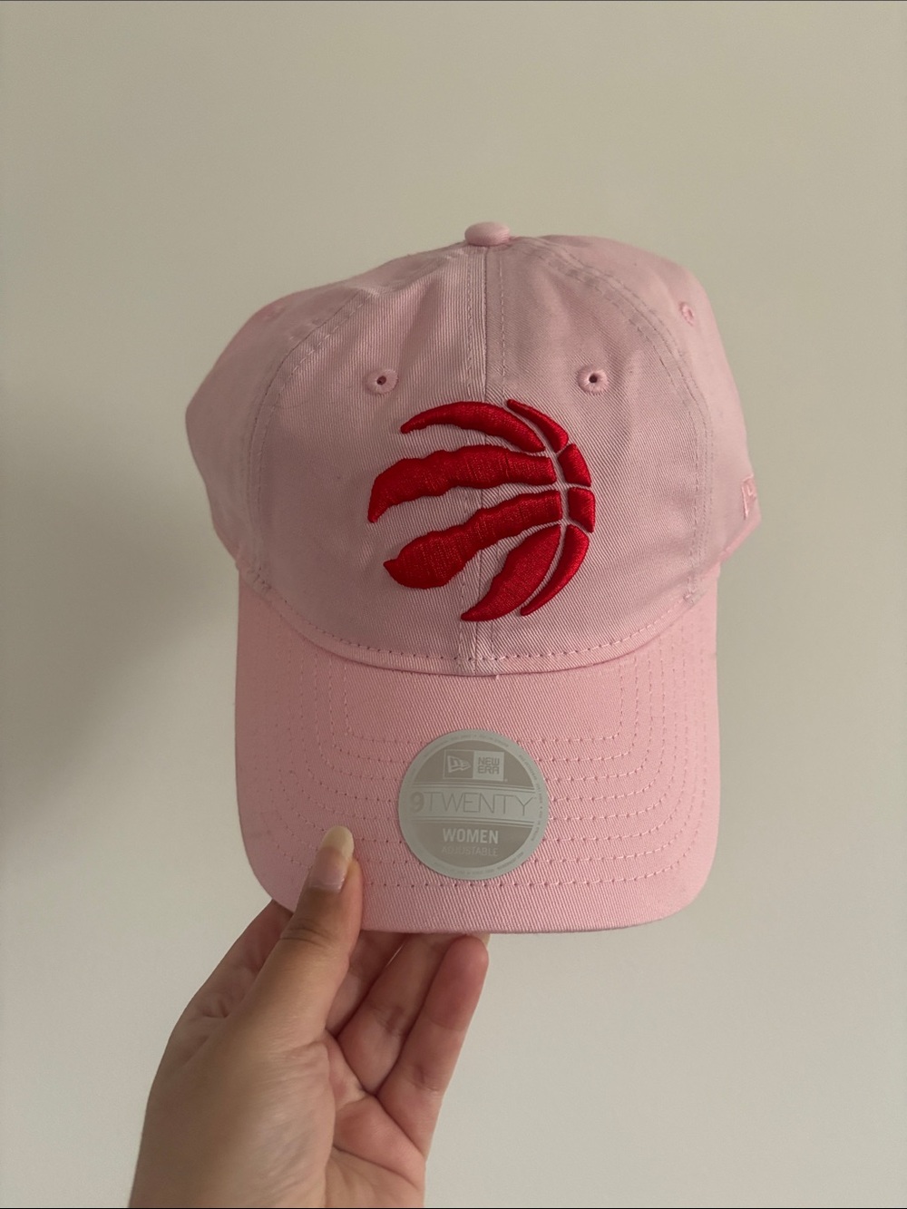 BNWT new era x aritzia raptors pink baseball cap